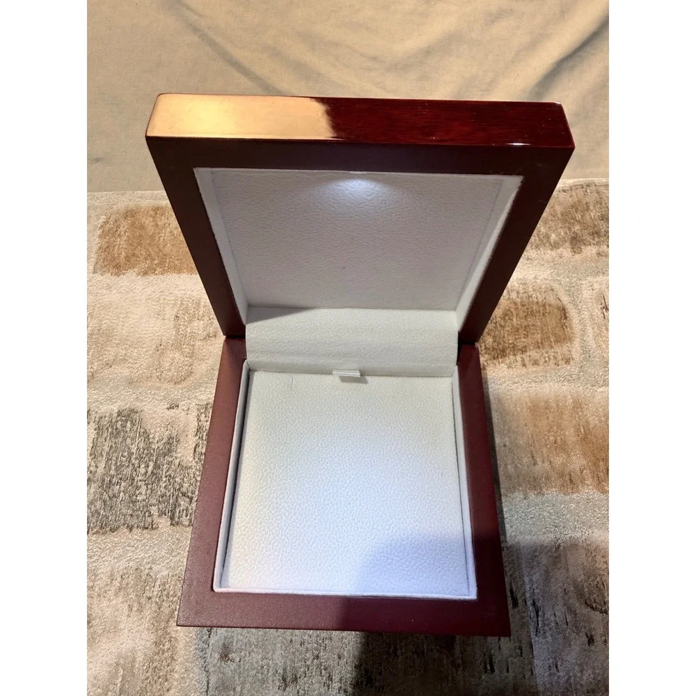 Mahogany Wood LED Lighted Jewelry‎ Ring Box White Interior Gift Display Case